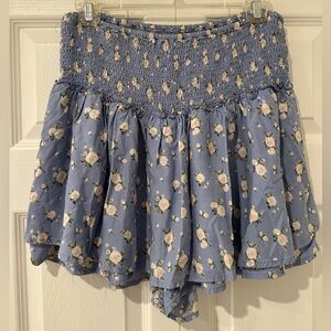 summer mini skirt blue w/ flowers shorts under skirt, size large hollister